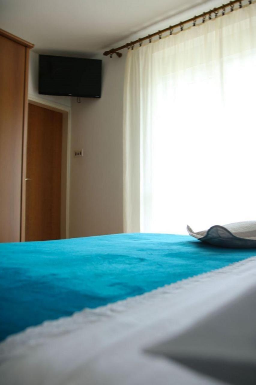 Apartments Zdravko - 150 M From Sandy Beach Duce Luaran gambar